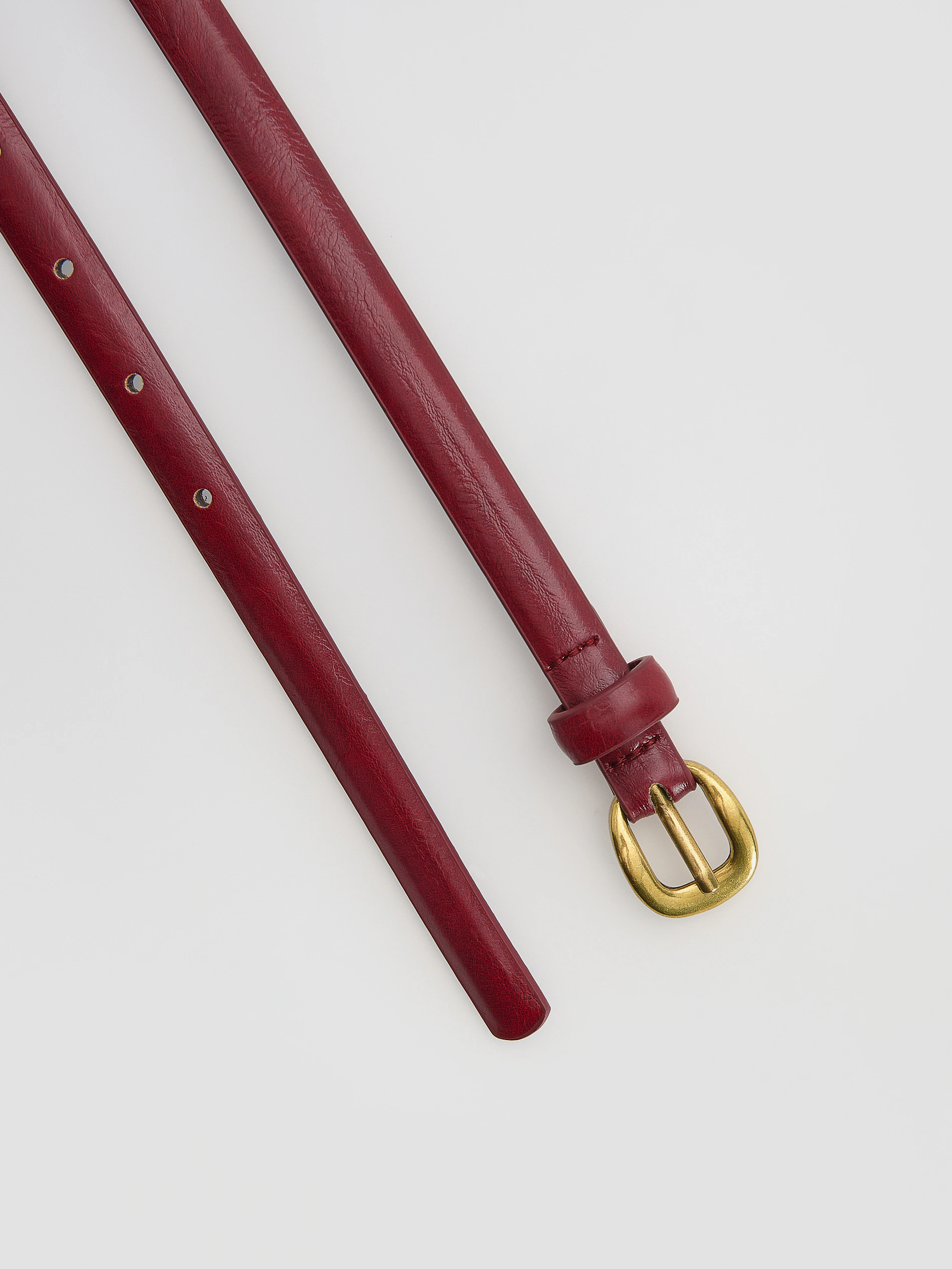 Narrow belt with buckle