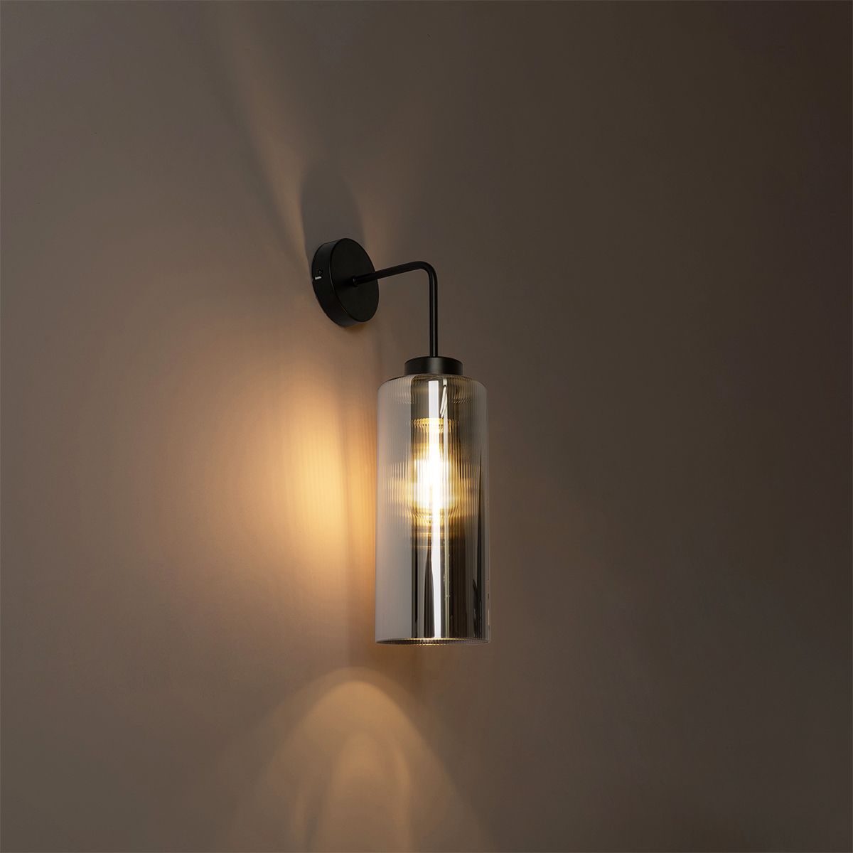 Art Deco wandlamp zwart met smoke glas - Laura