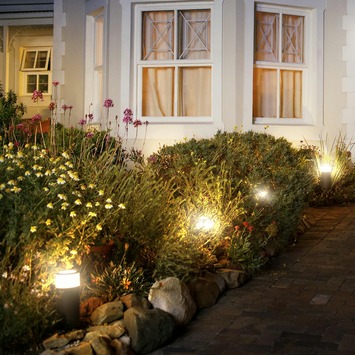 Philips Hue sokkellamp Calla uitbreiding zwart- wit en gekleurd licht 8W - laag