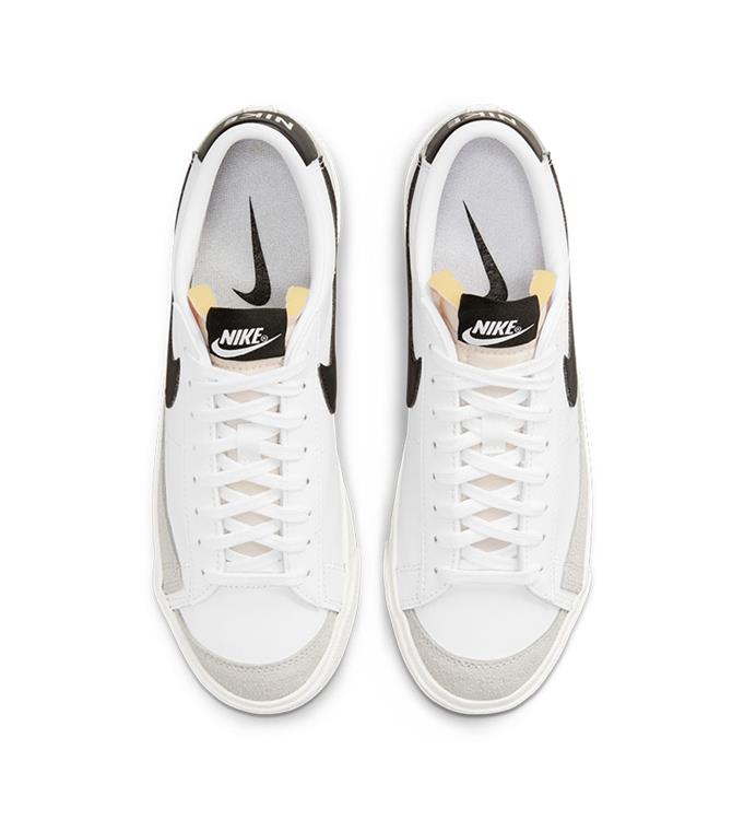 Nike Women Blazer Low '77 Sneakers