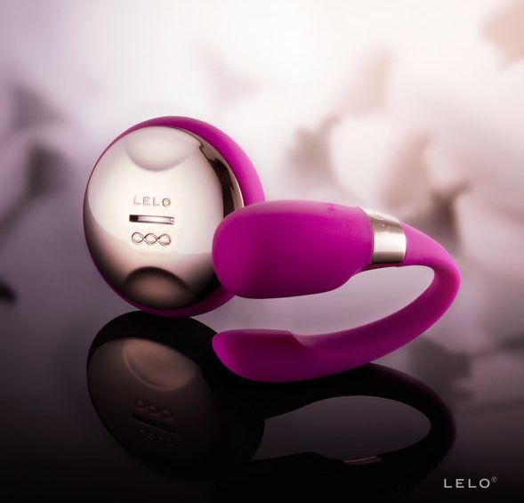 LELO TIANI 3 U-vormige stimulator voor koppels Deep Rose, draadloze afstandsbediening voor gegarandeerde tevredenheid