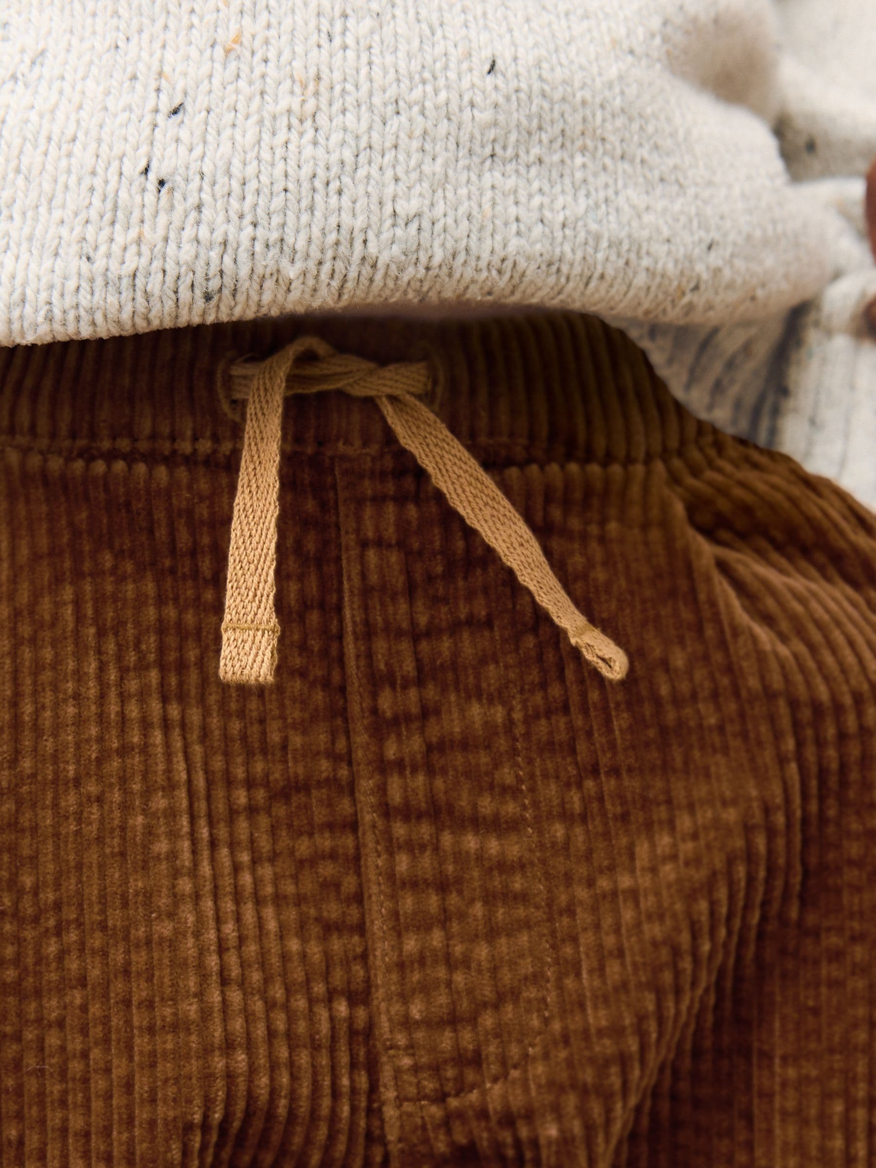 Lichtbruin - Corduroy broek met textuur en aantrekkoord (3mnd-7jr)