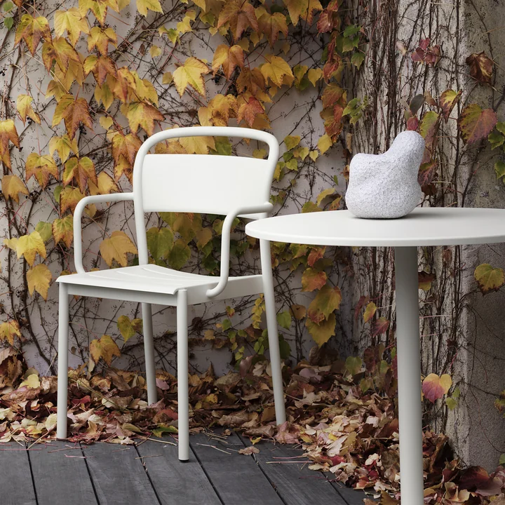 Muuto - Linear Steel Armchair Outdoor, hellblau