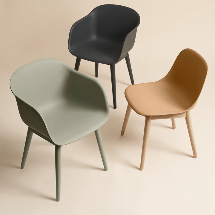 Muuto - Fiber Side Chair Wood Base, Eiche / weiss recycled