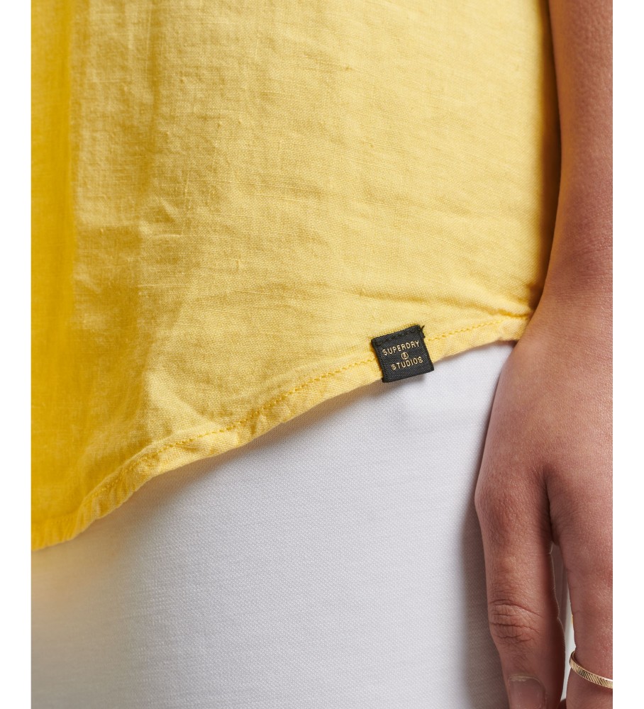 Camisa casual de linho amarela estilo boyfriend da Superdry