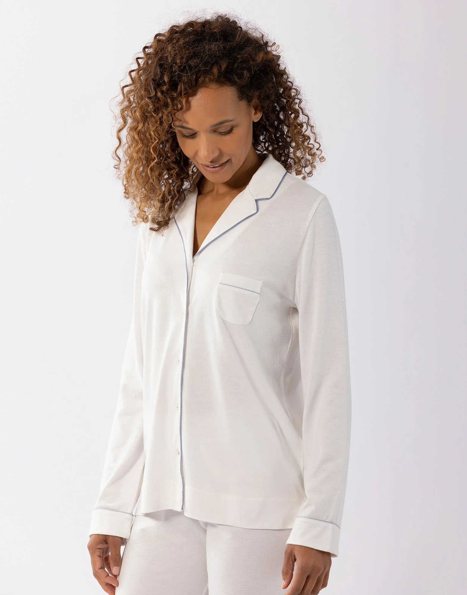 INTEMP A06 - Pyjama boutonné en coton modal | Blanc