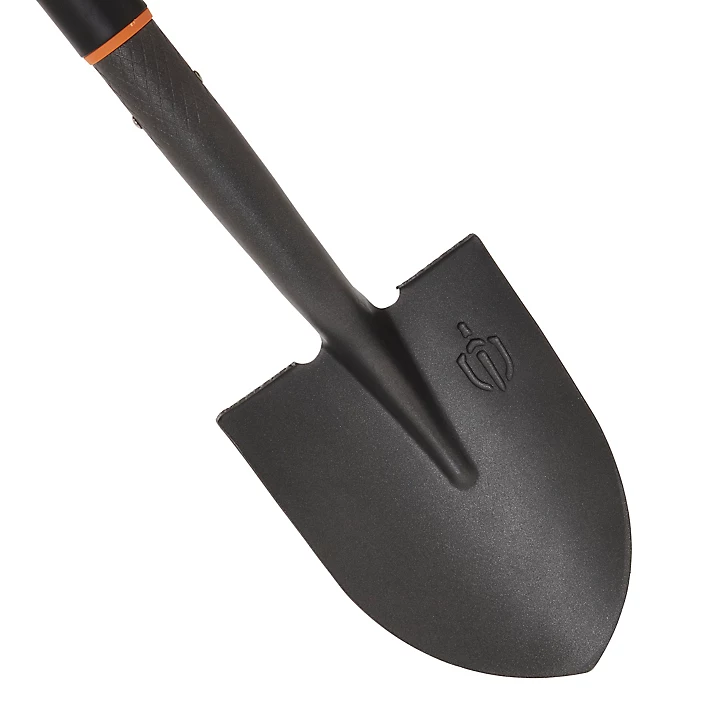 Petite pelle avec manche composite Magnusson