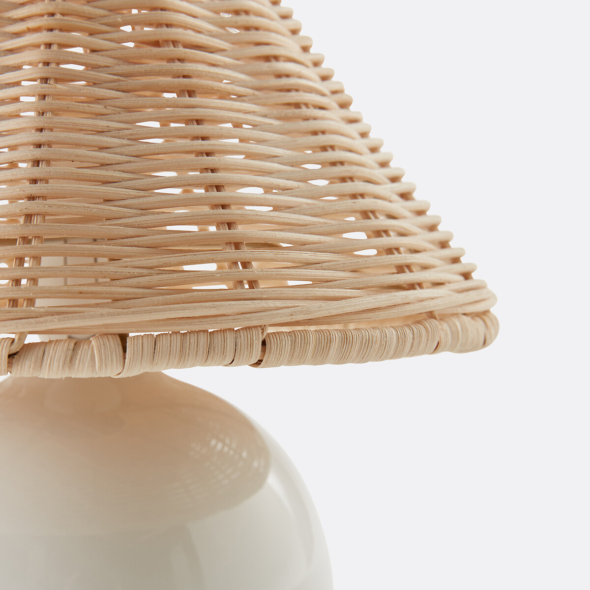 LA REDOUTE INTERIEURS<br>Candeeiro de mesa em cerâmica e rotim, Alios