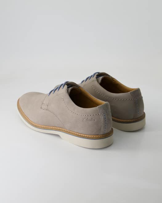 Clarks ATTICUS LTLACE Schnürschuhe in Grau
