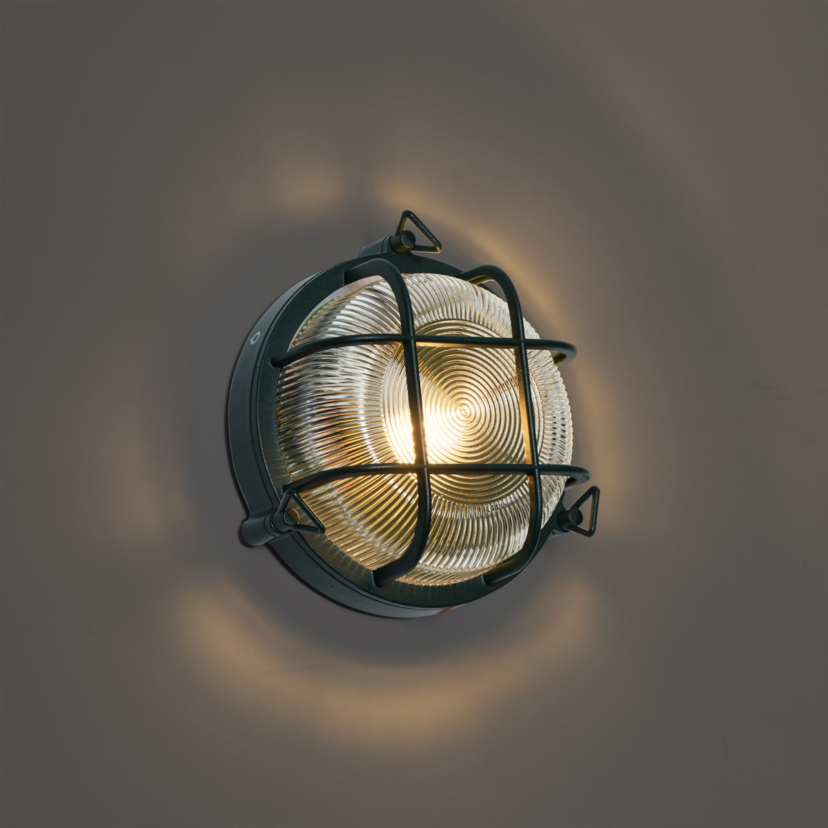 QAZQA Buiten wand- en plafondlamp donker groen rond IP44 - Noutica