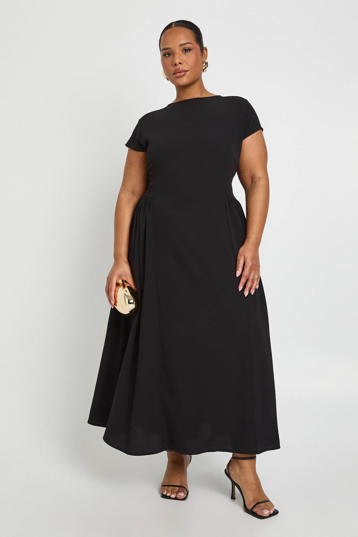 boohoo Robe Midaxi Grande Taille à Jupe Volumineuse Texturée