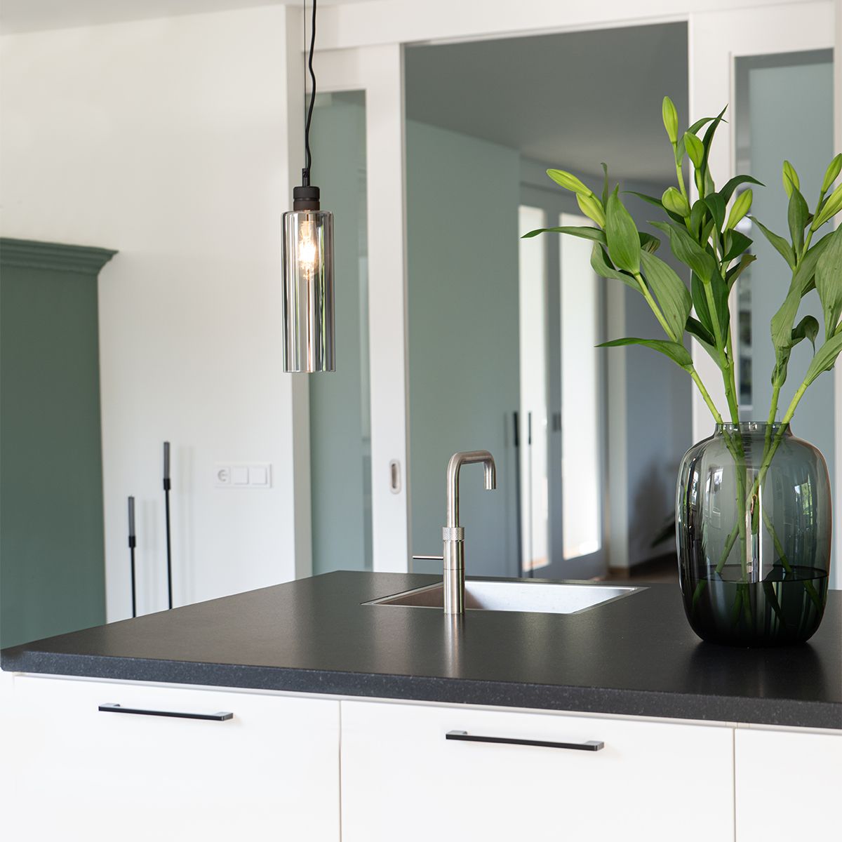 Moderne hanglamp zwart met smoke glas - Stavelot