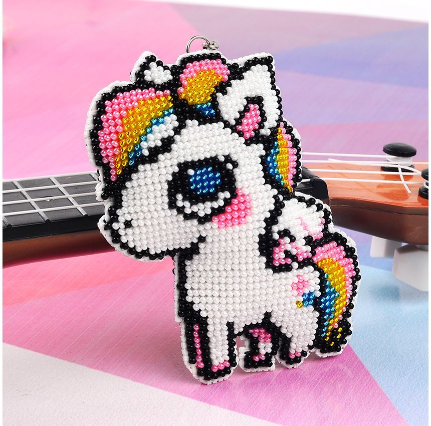 Embroidery Kingdom - DIY borduurpakket met cartoon kralen sleutelhanger (verschillende ontwerpen)