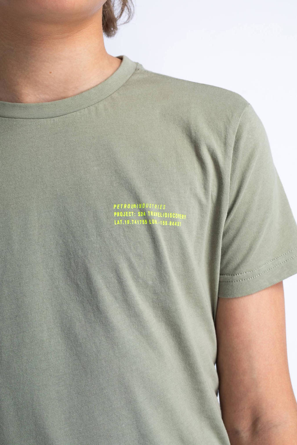 Petrol Industries T-shirt met backprint kaki