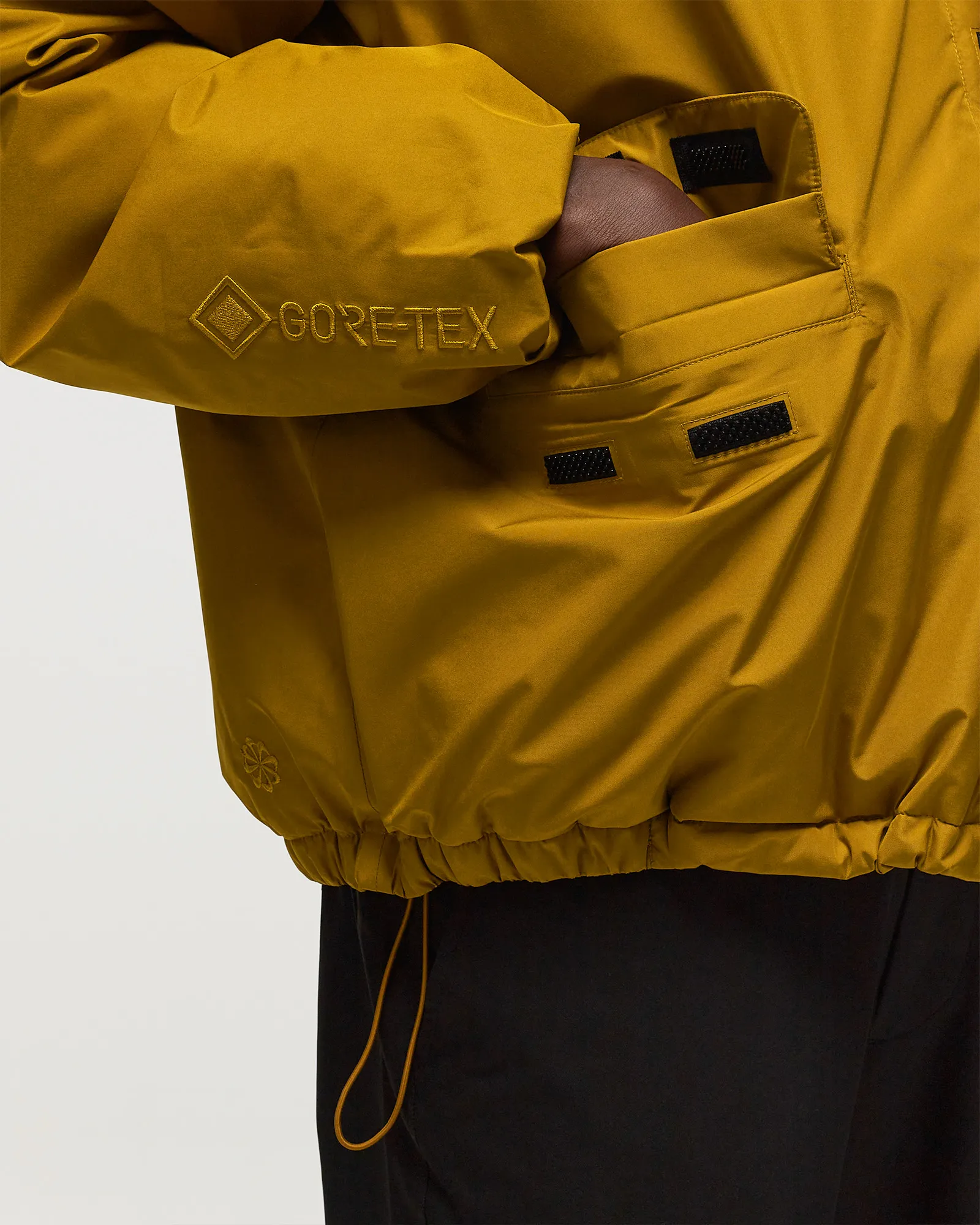 Nike Nike Sportswear GORE-TEX Men's Loose Thermore® Ecodown® Hooded Waterproof Jacket
