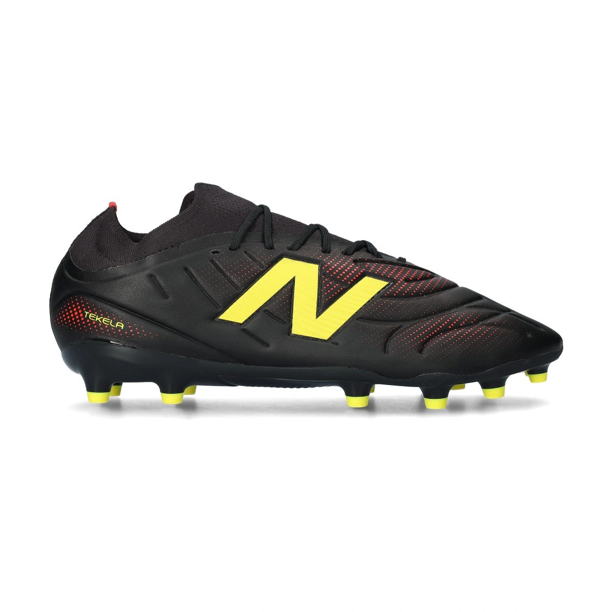 Chuteira New Balance Tekela Team Low Laced MG V5