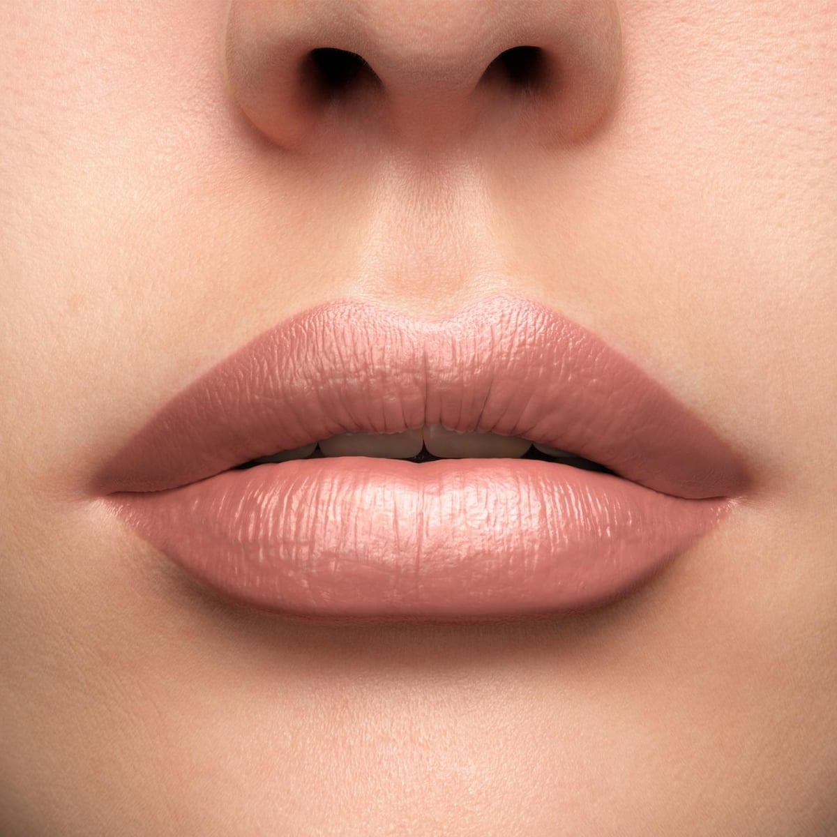 LANCÔME L'Absolu Rouge Rouge à Lèvres Satiné – Hydratation &  Confort Longue Tenue