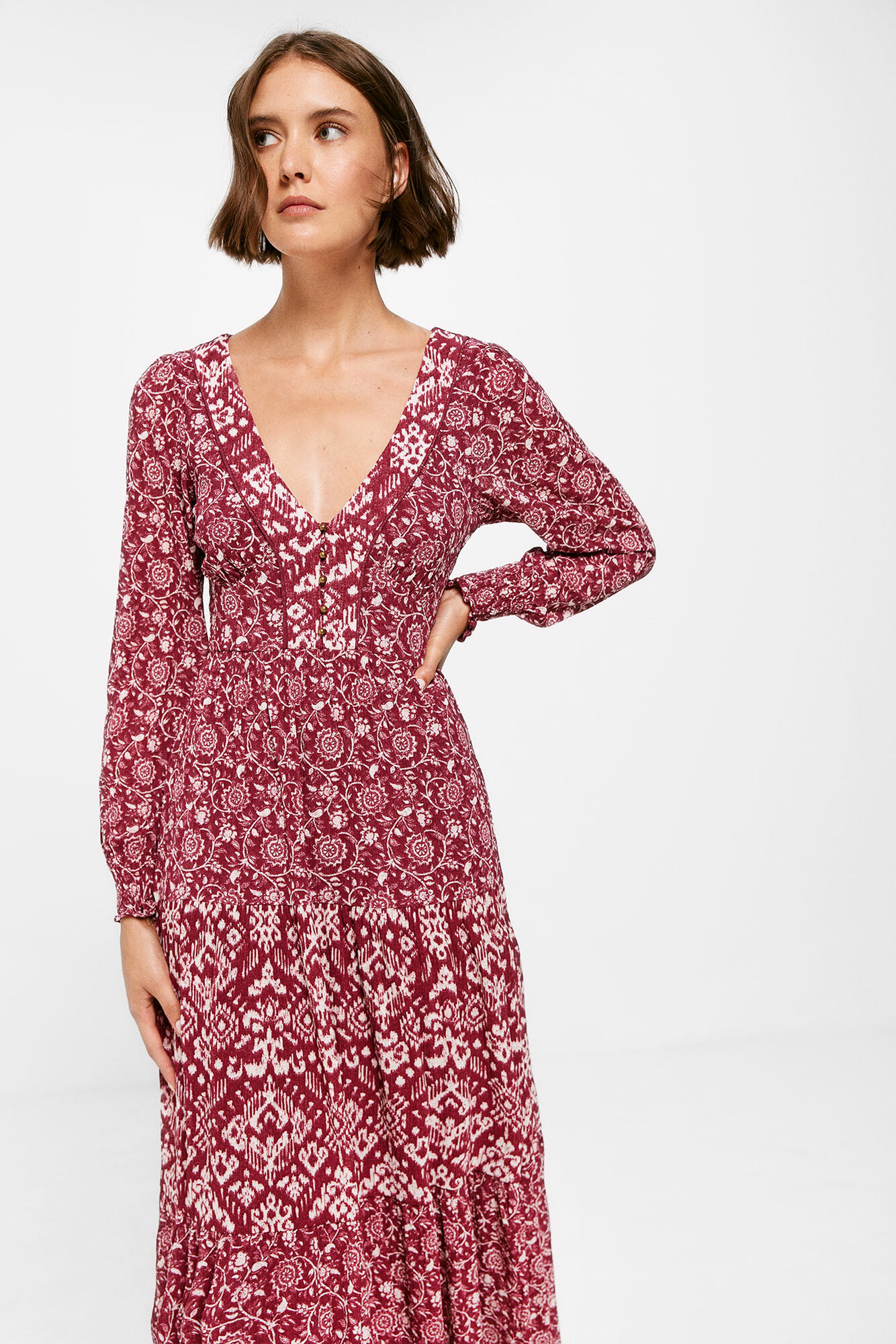 Vestido midi com estampa em painéis