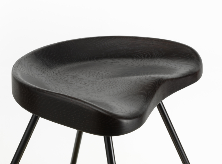 Vitra Tabouret 307 kruk massief eiken naturel