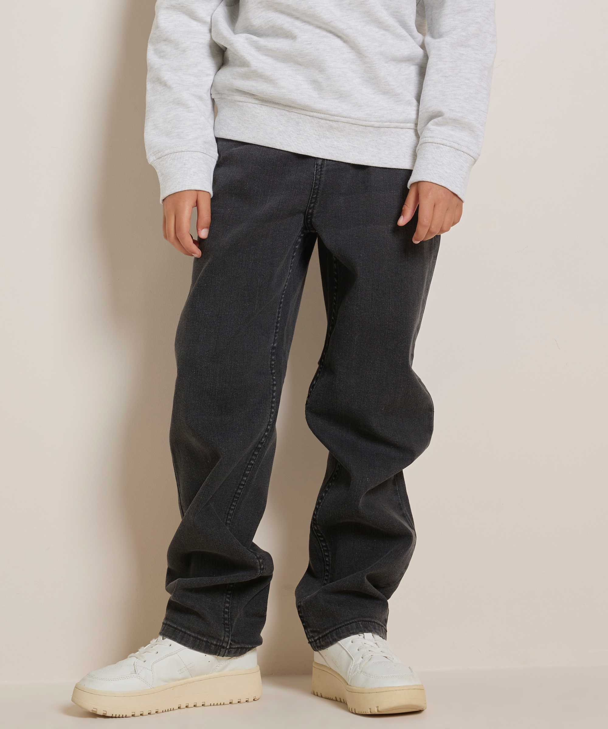 baggy fit stretch jeans