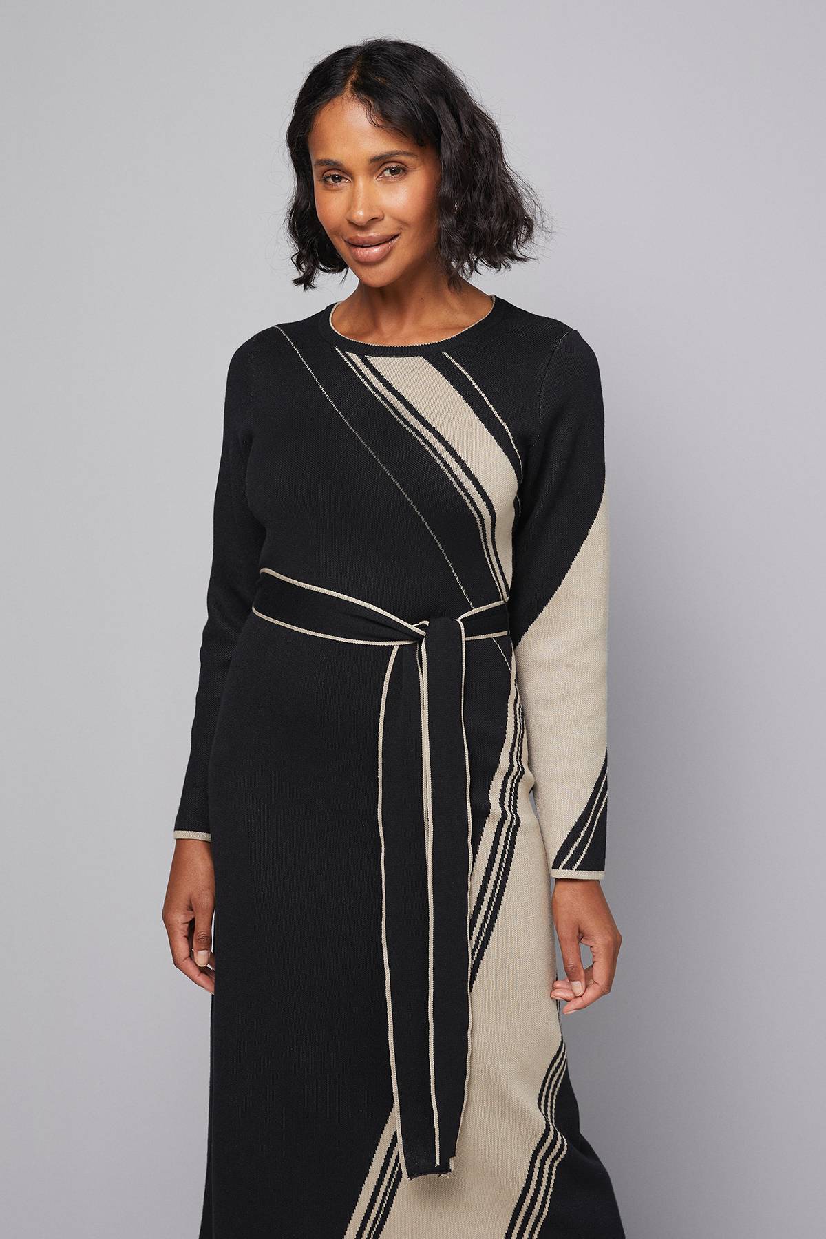 Wallis Robe Tricotée Jacquard Asymétrique