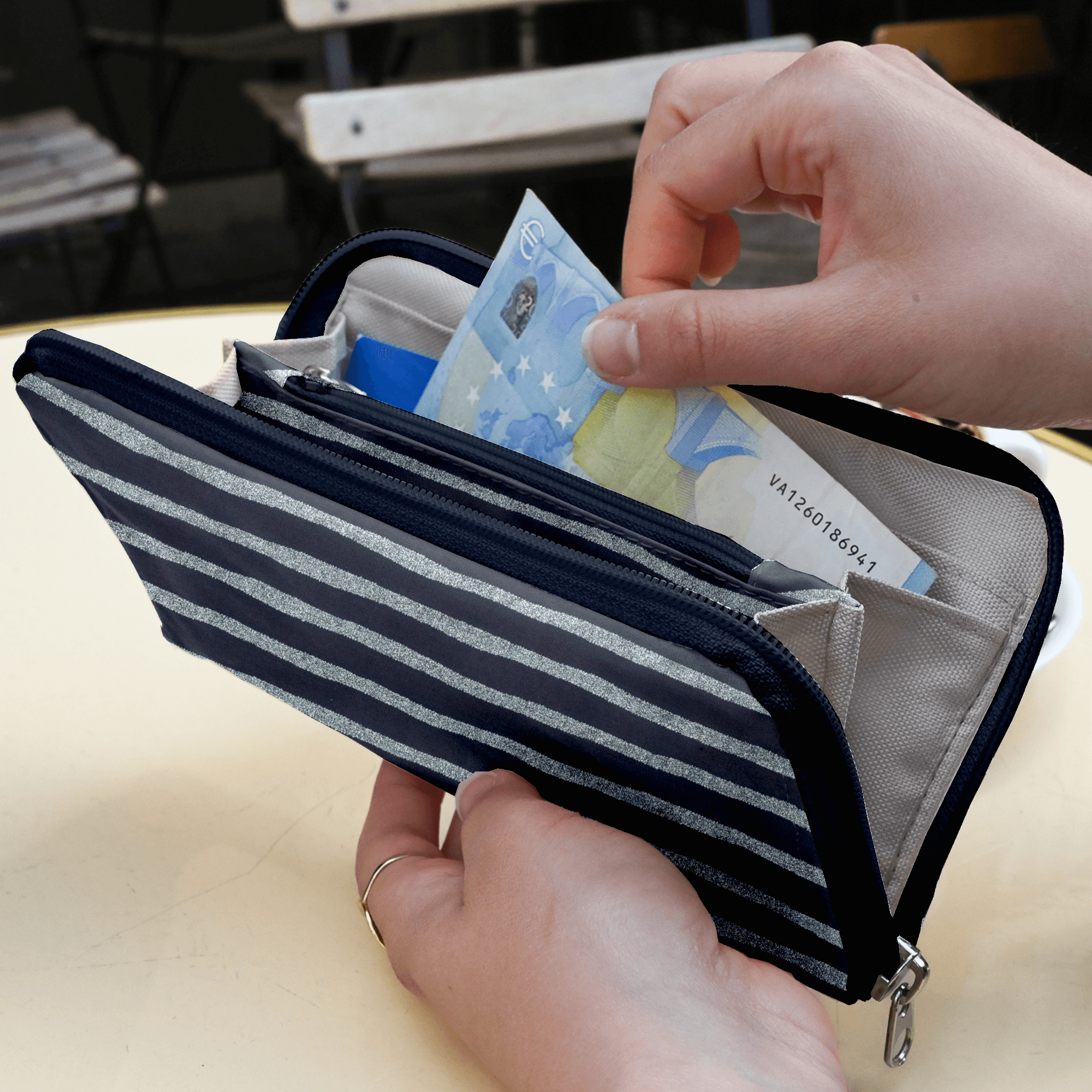Portefeuille Charlie Rayé Argent Marine