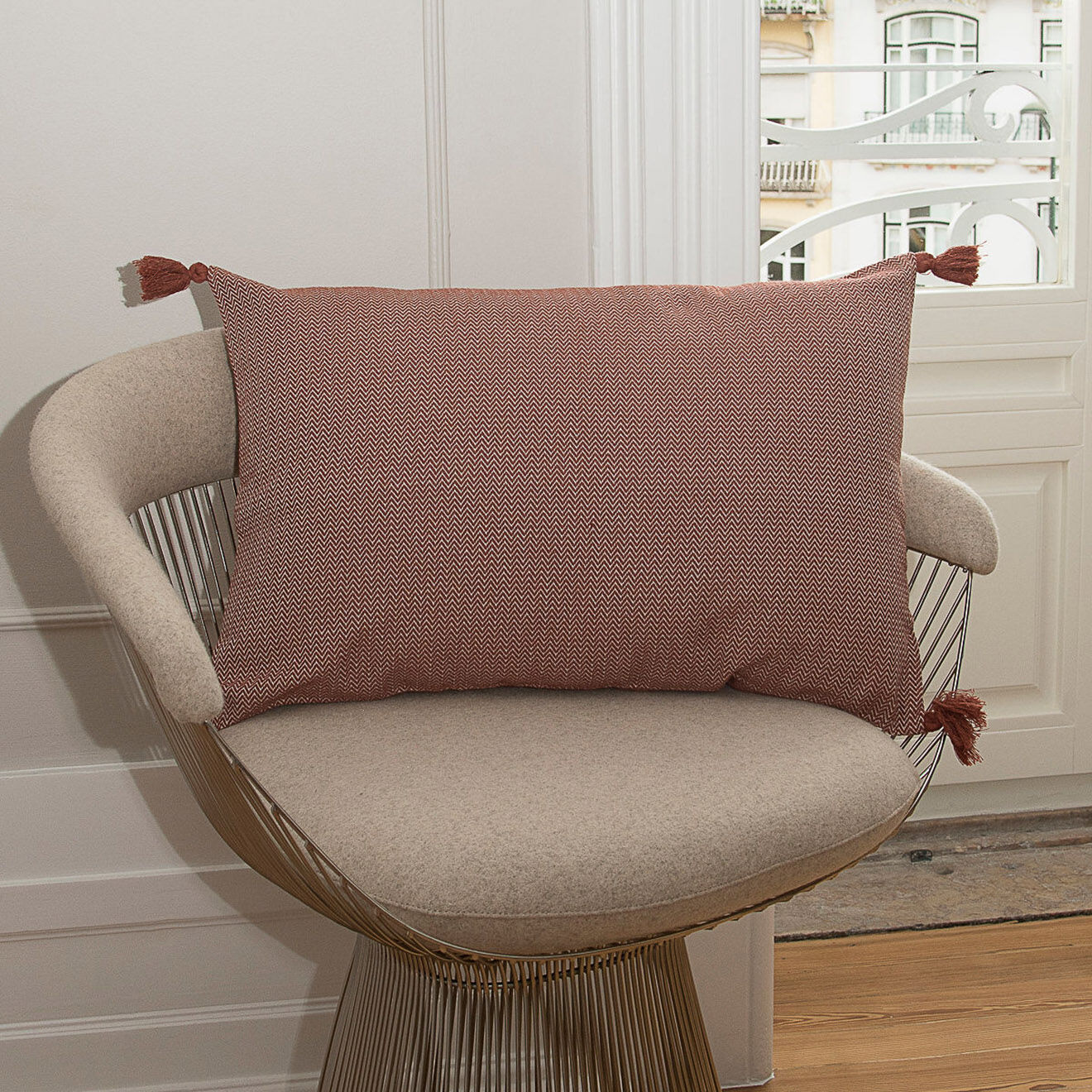 Febronie Housse de coussin à pompons Stockholm rouge
