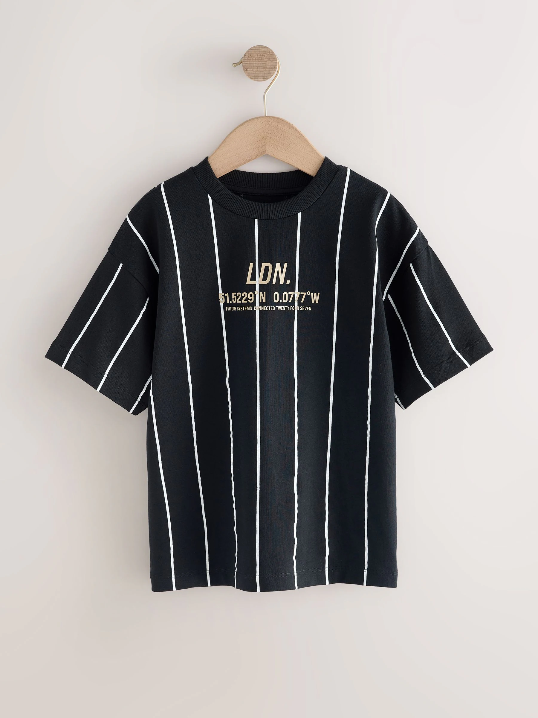 Zwart-witte streep - Ruimvallend T-shirt met print en korte mouwen (3-16 jr)