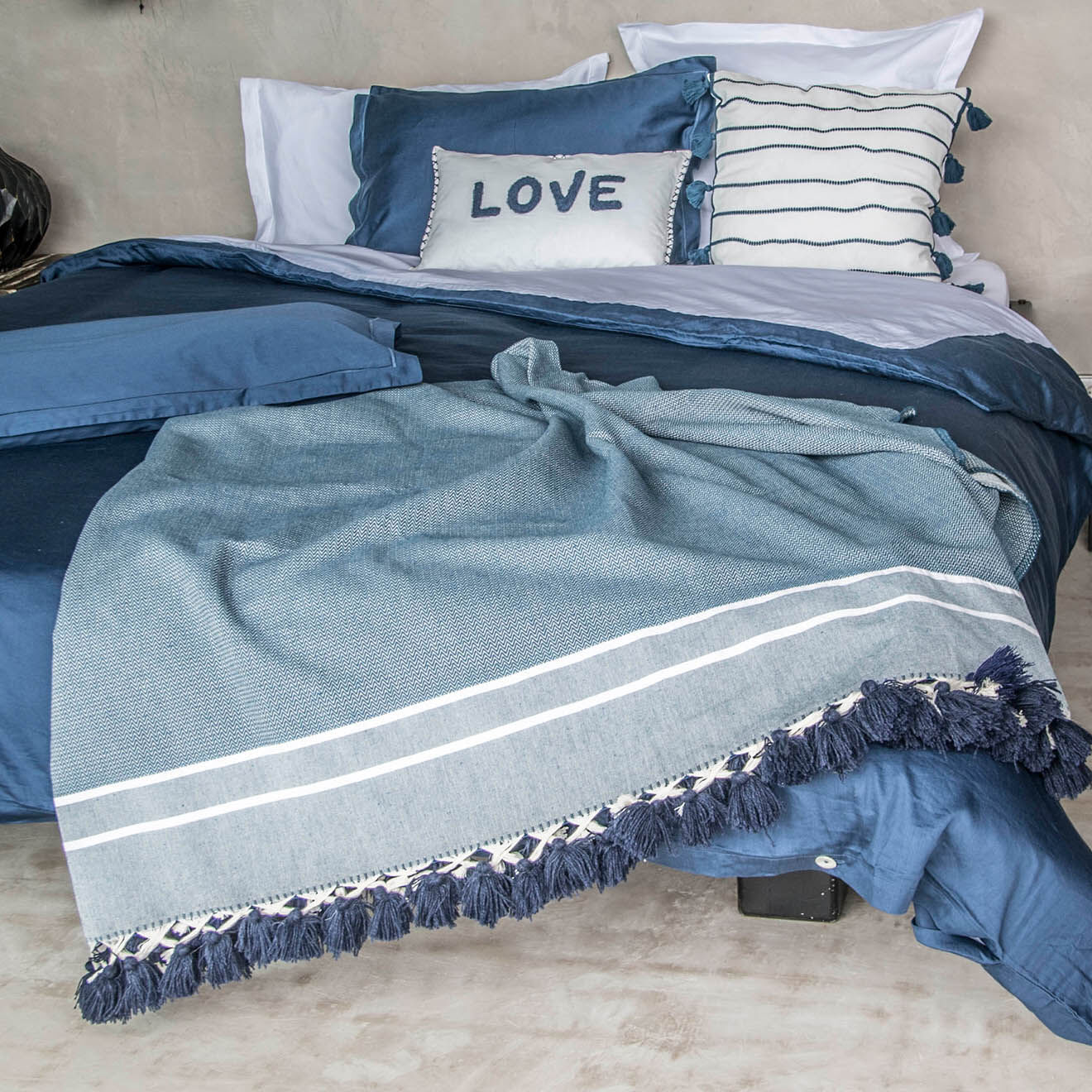 Febronie Plaid Stockholm Chevron Pompon Losange pétrole