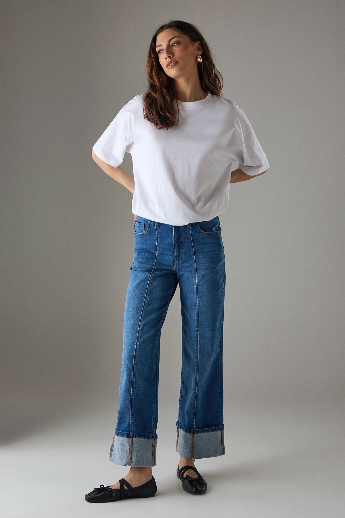 Warehouse Jean Denim Jambe Large avec Détails de Couture et Revers