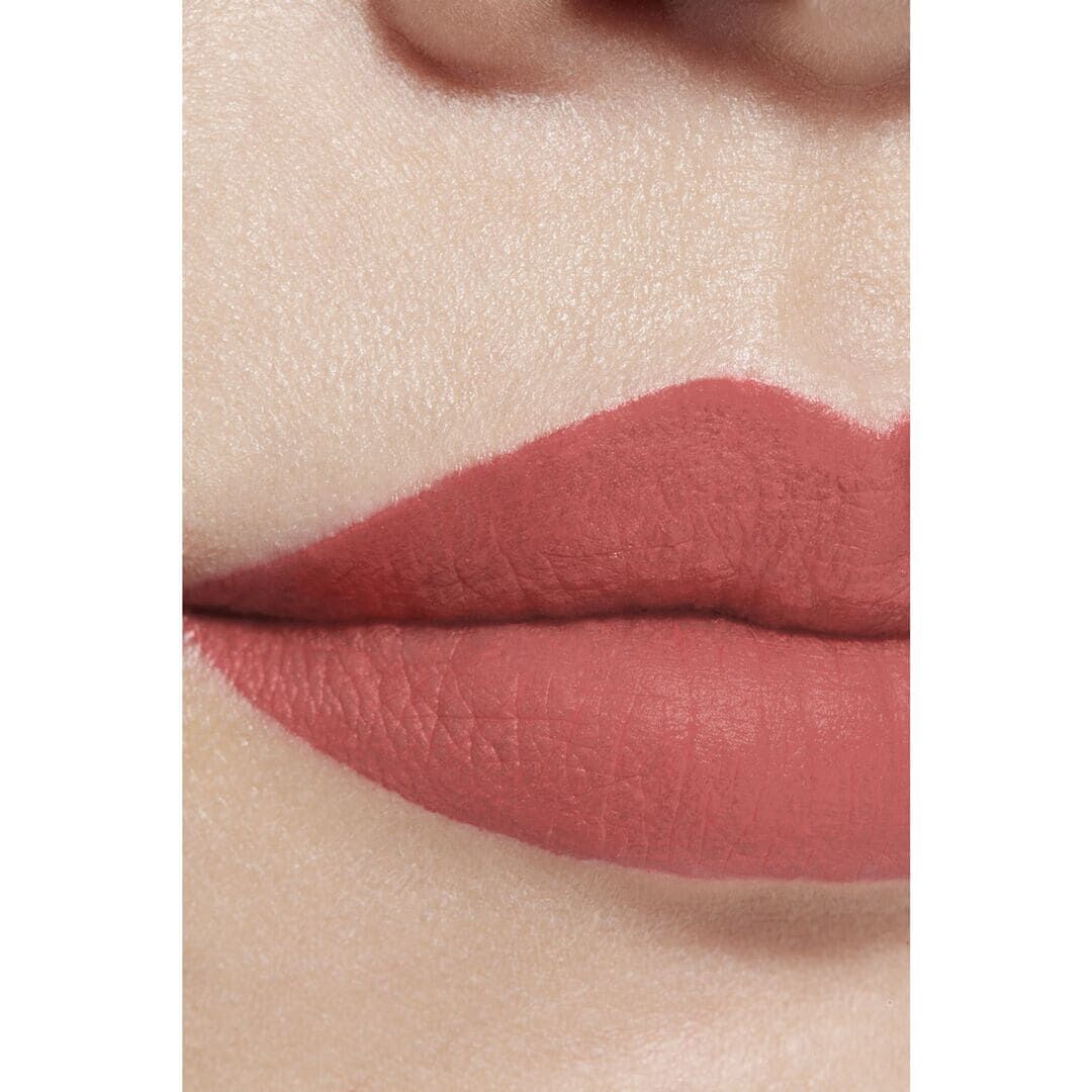 CHANEL ROUGE ALLURE LIQUID VELVET BATOM LÍQUIDO MATE INTENSO DE LONGA DURAÇÃO