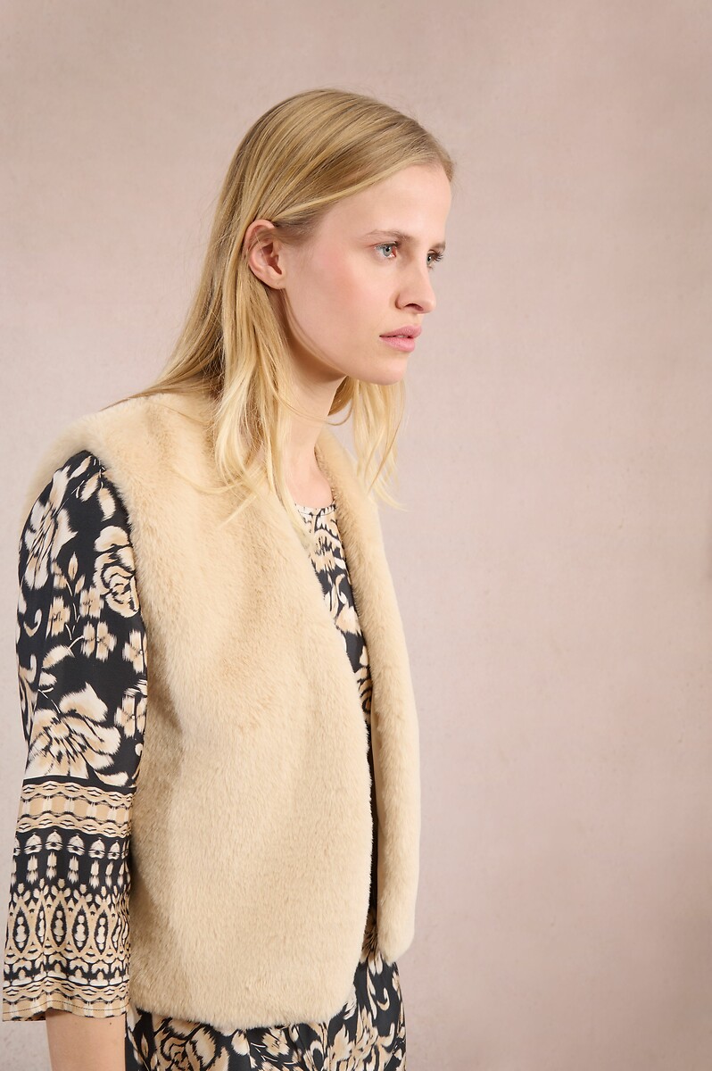 MOLLY BRACKEN<br>Cardigã sem mangas feito de tecido macio