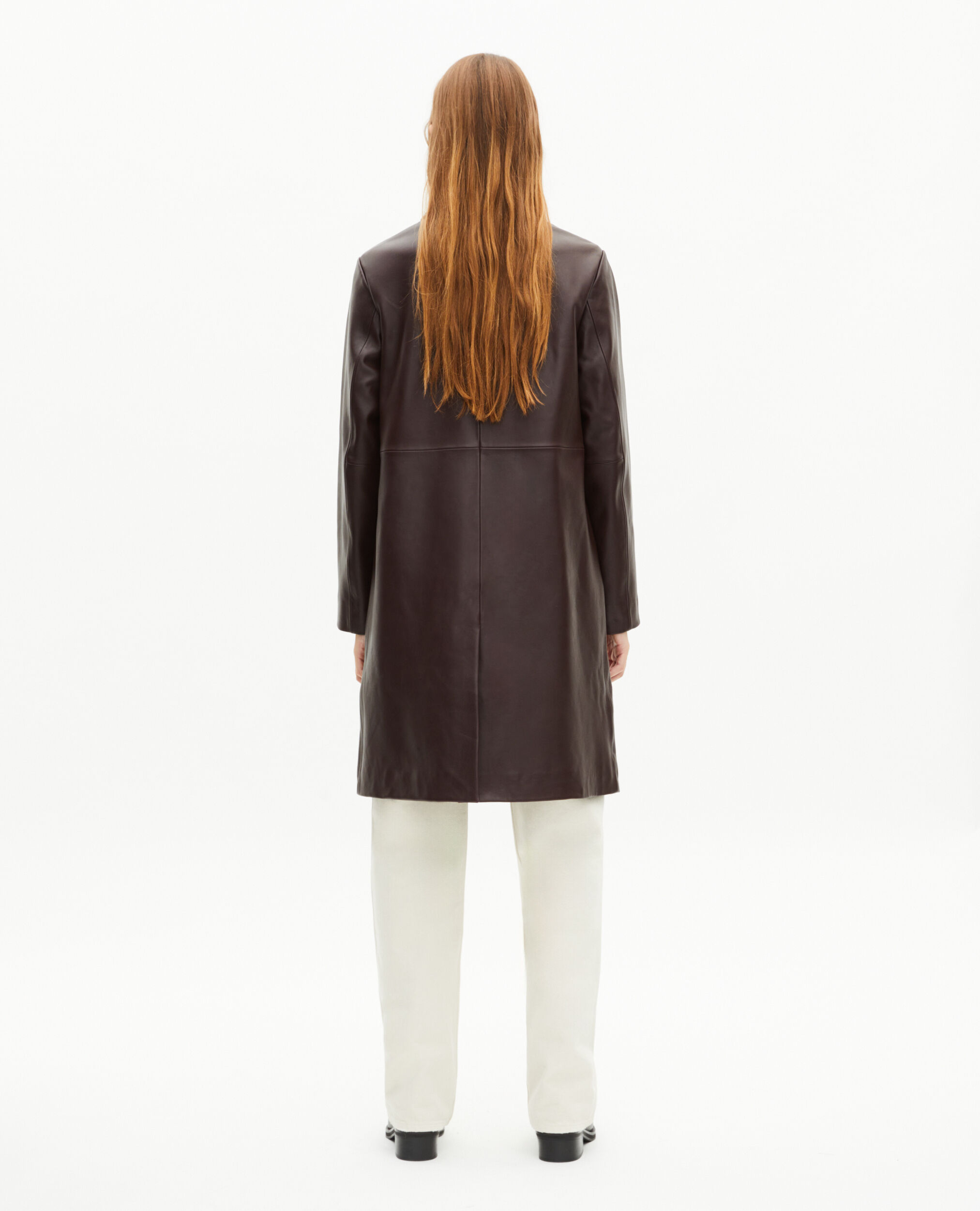 Manteau long en cuir bordeaux