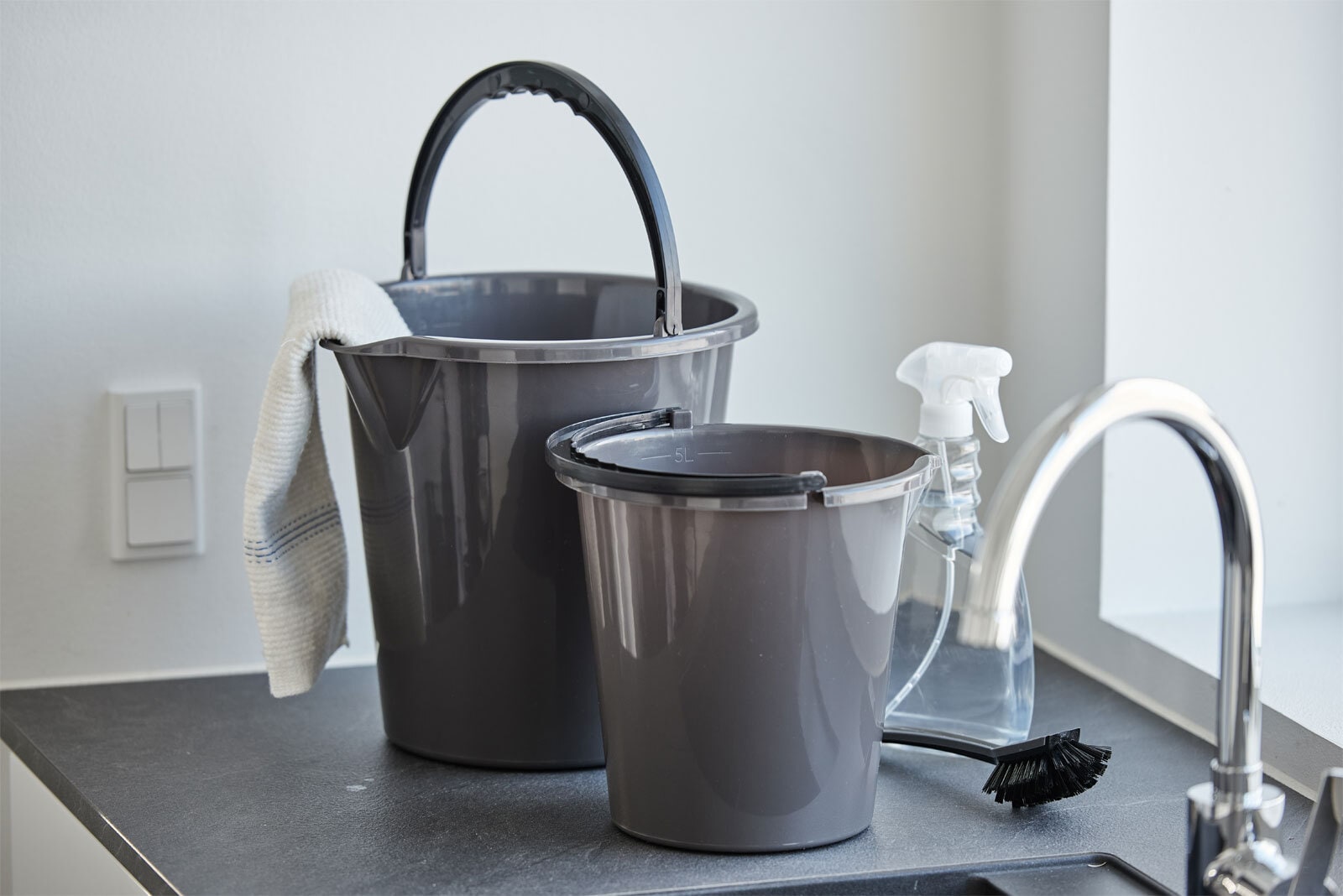 Eimer Atlanta mit Ausgusslippe Silber
