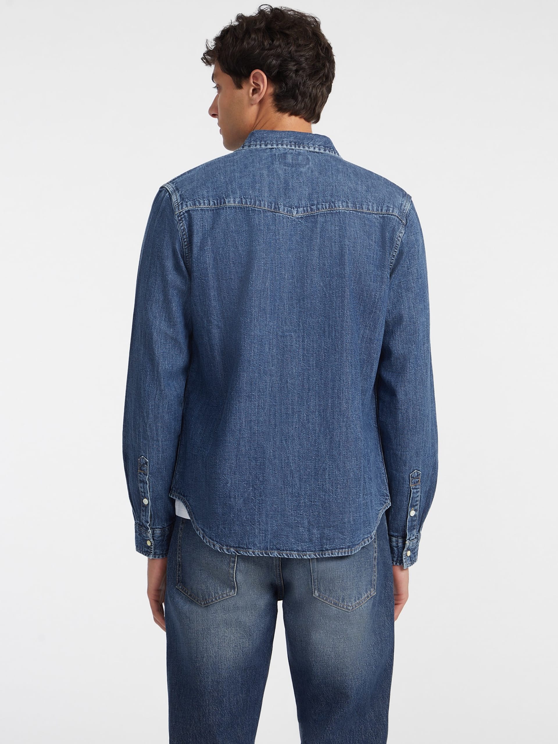 Camisa jeans slim de manga comprida