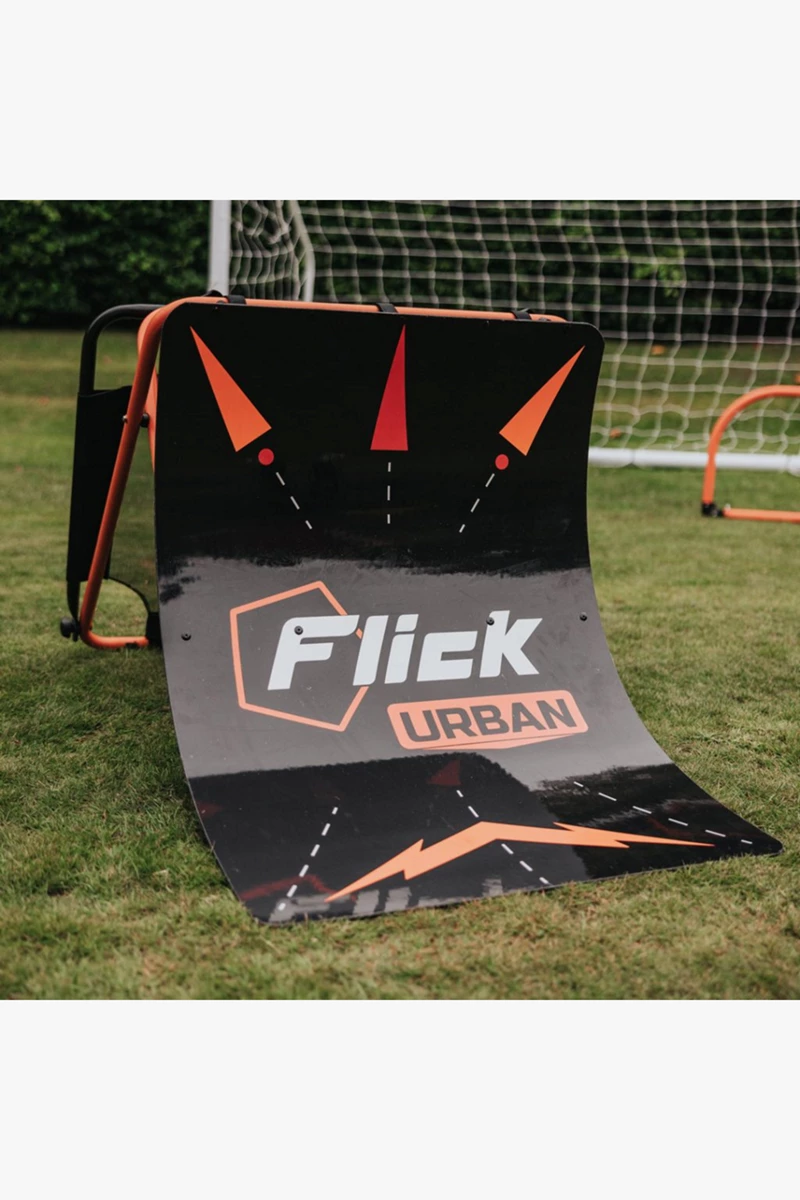 Football Flick Urban Skills Fussballtrainer