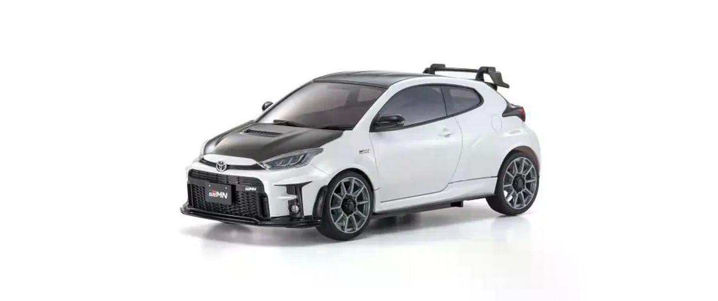 Mini-Z MA-020 Toyota GR Yaris Weiss, ARTR, 1:27<br>Mini-Z AWD Toyota GRMN Yaris Circut Package, Readyset