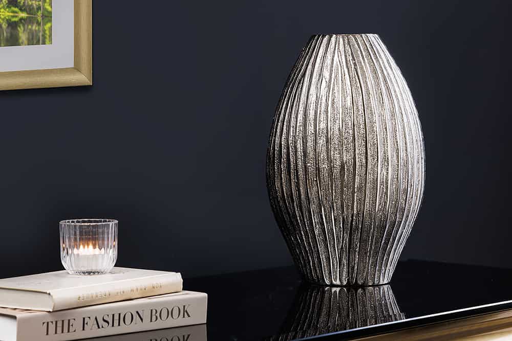 Moderne Vase ELEGANCE 35cm silber Metall Hammerschlag Design