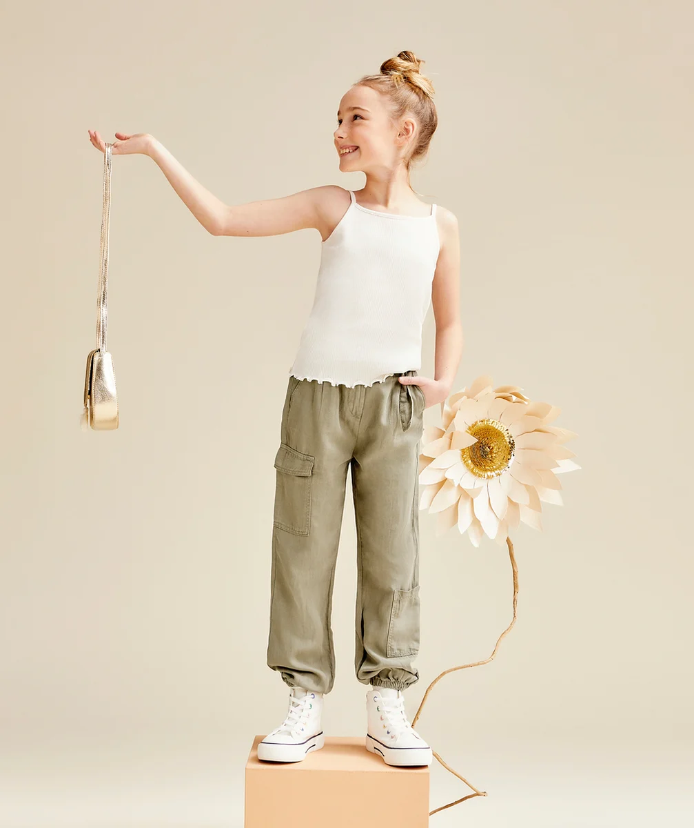 PANTALON FILLE EN VISCOSE RESPONSABLE KAKI AVEC CEINTURE