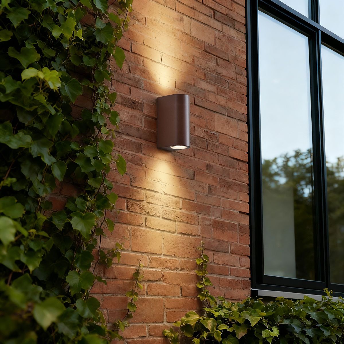 Buiten wandlamp roestbruin kunststof ovaal 2-lichts - Baleno