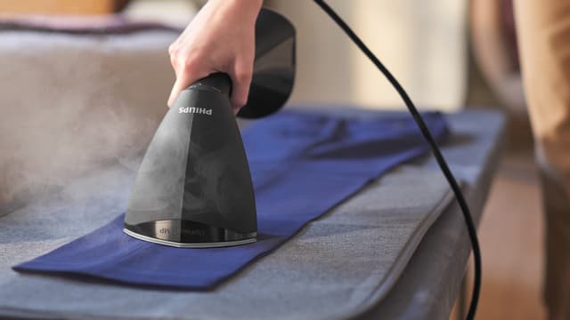 Philips 8000 Series håndholdt steamer GC800/80 (sort)