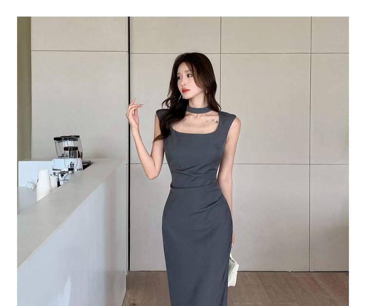 Hulkoplein - Mouwloze vierkante halslijn effen bodycon midi-jurk