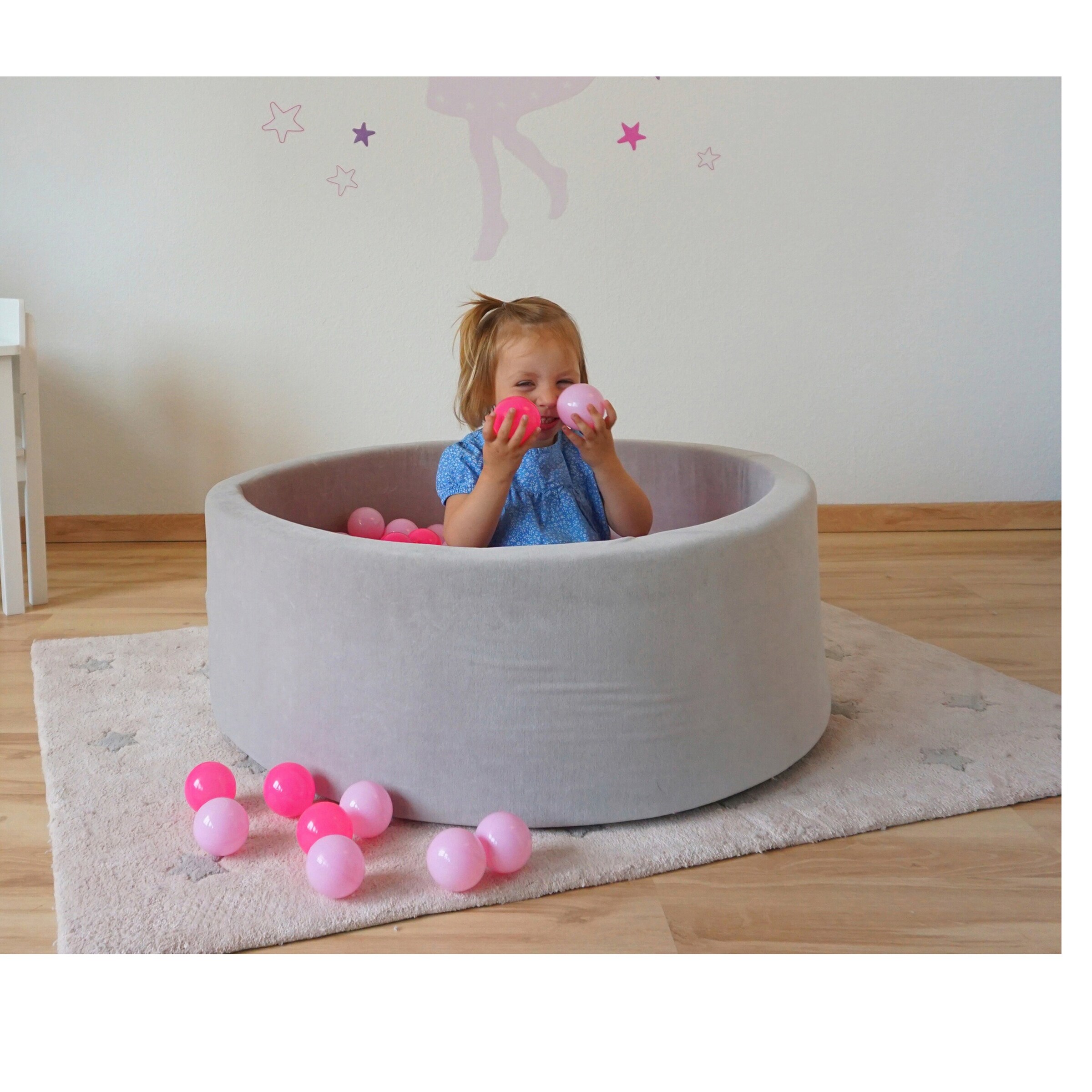 Knorrtoys Bällebad soft - Grey mit 300 Bällen grau/soft pink
