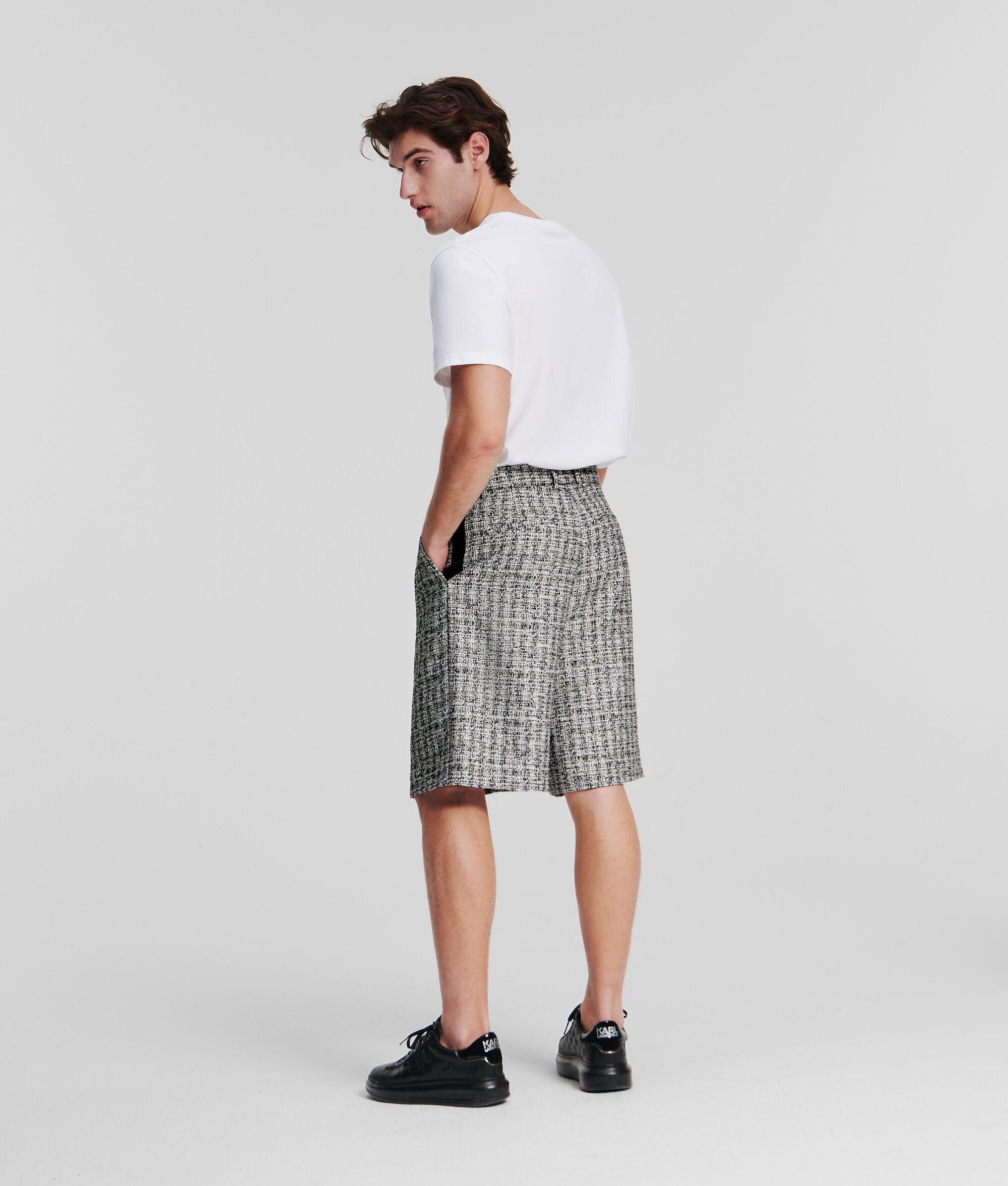 SHORT EN BOUCLÉ