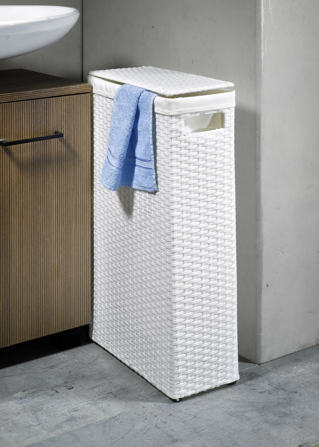 Wäschekorb mit Polyrattan-Geflecht
