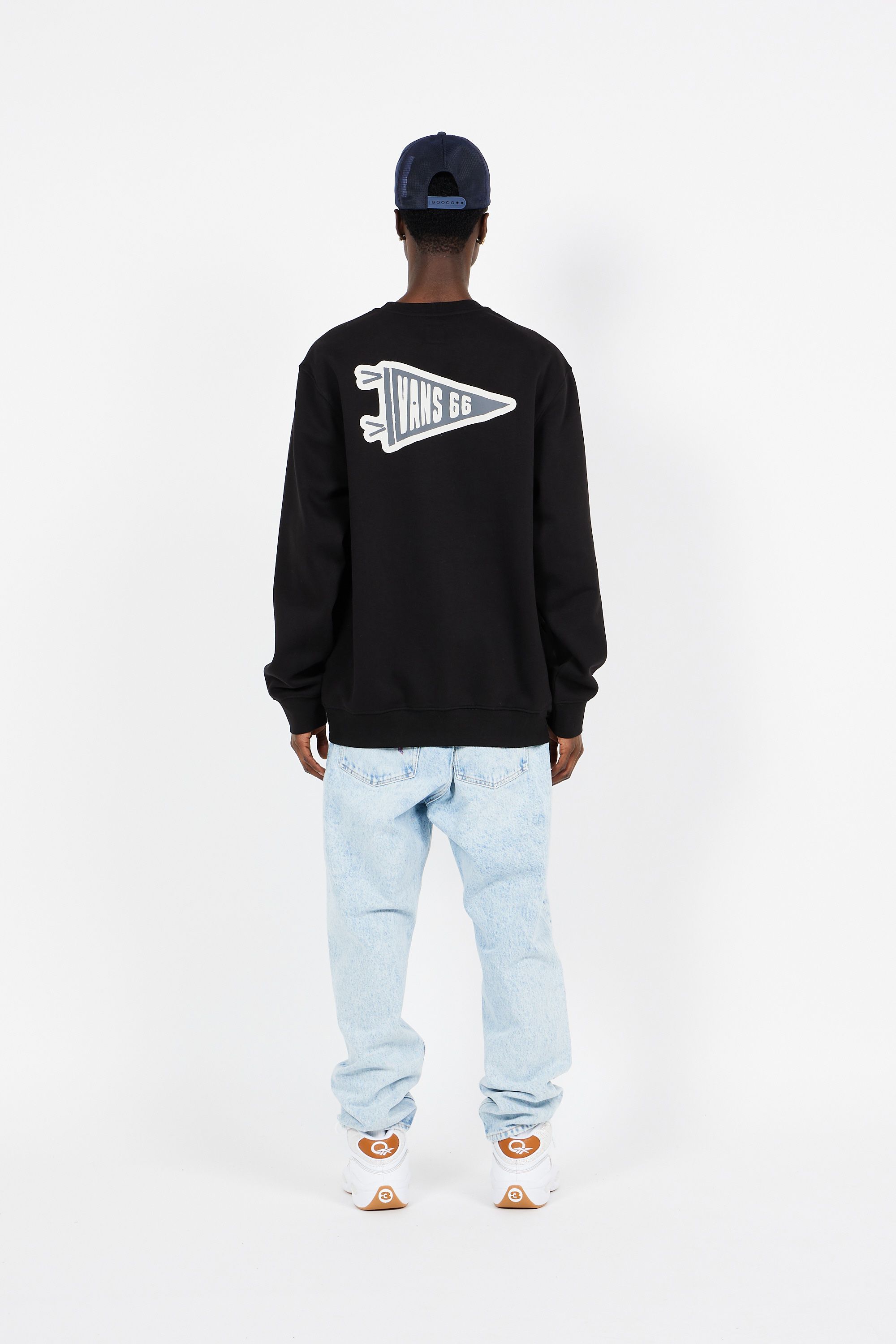 VANS Sweatshirt CAMP FLAG CREW Black Noir