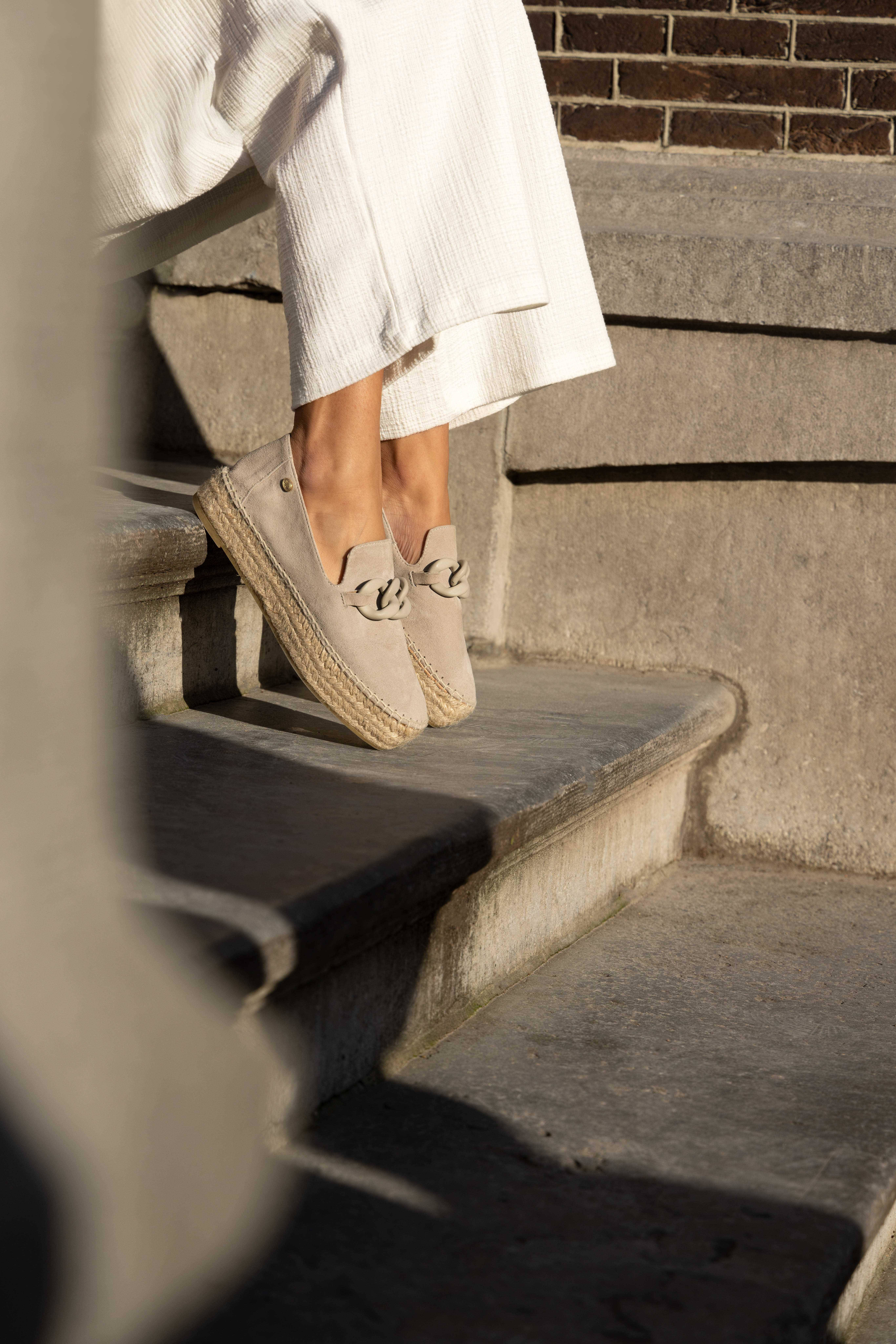 Fred de la Bretoniere June Li  suède espadrilles beige