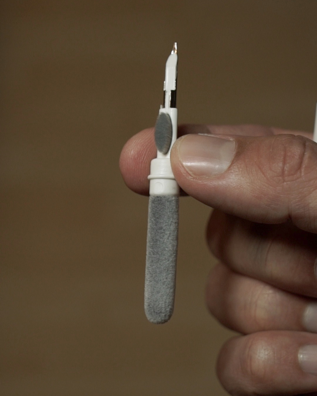 Kopfhörer Reinigungsstift AirPods Bürste Reinigungs Werkzeug inkl. Aufbewahrungs Case - Weiss