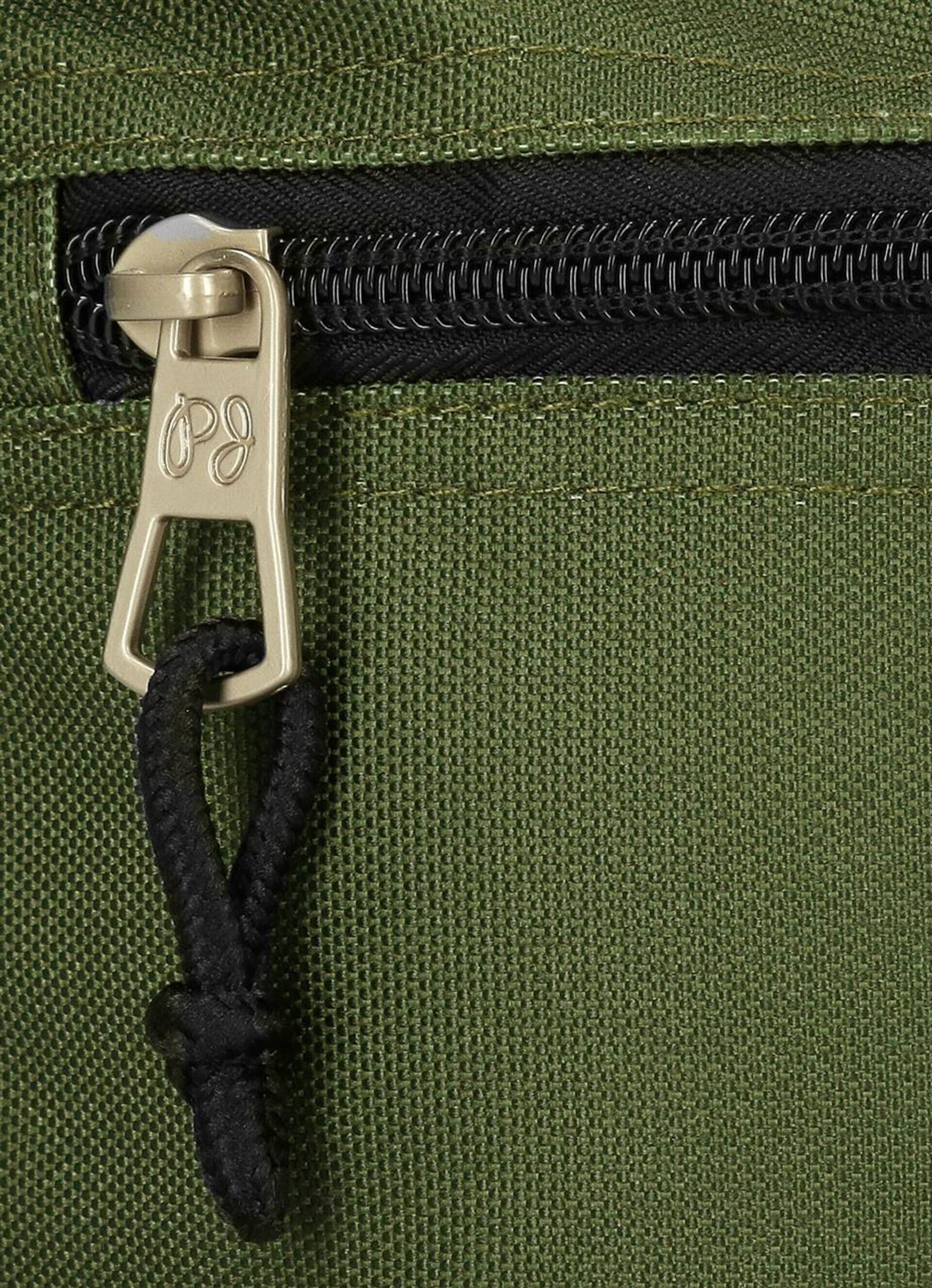 Mochila escolar lisa, verde-escura, tamanho único.