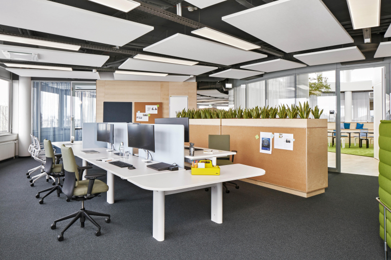 Vitra Physix bureaustoel zwart onderstel Trioknit silver
